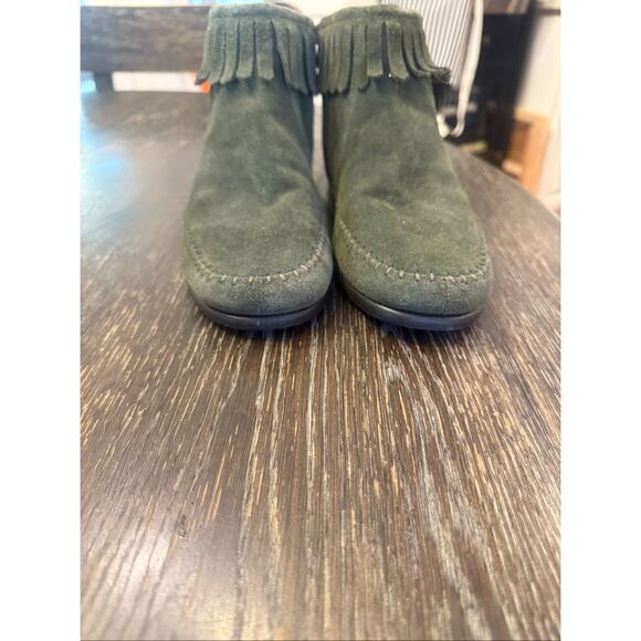 Aerosoles Linbo Green Fringe Suede Booties sz 8-1/2 NWOT - Picture 3 of 7